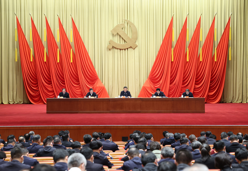 3月1日，2022年春季学期中央党校（国家行政学院）中青年干部培训班在中央党？。中共中央总书记、国家主席、中央军委主席习近平在开班式上揭晓主要讲话。 新华社记者 刘彬 摄